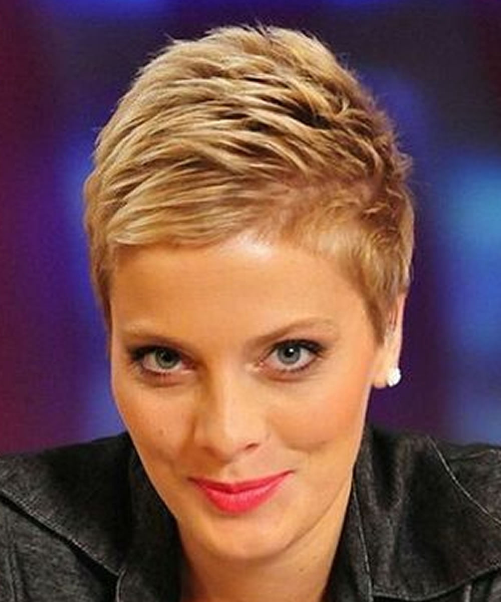 2018 Short Hairstyles For Older Women Over 50 How To Style Short 