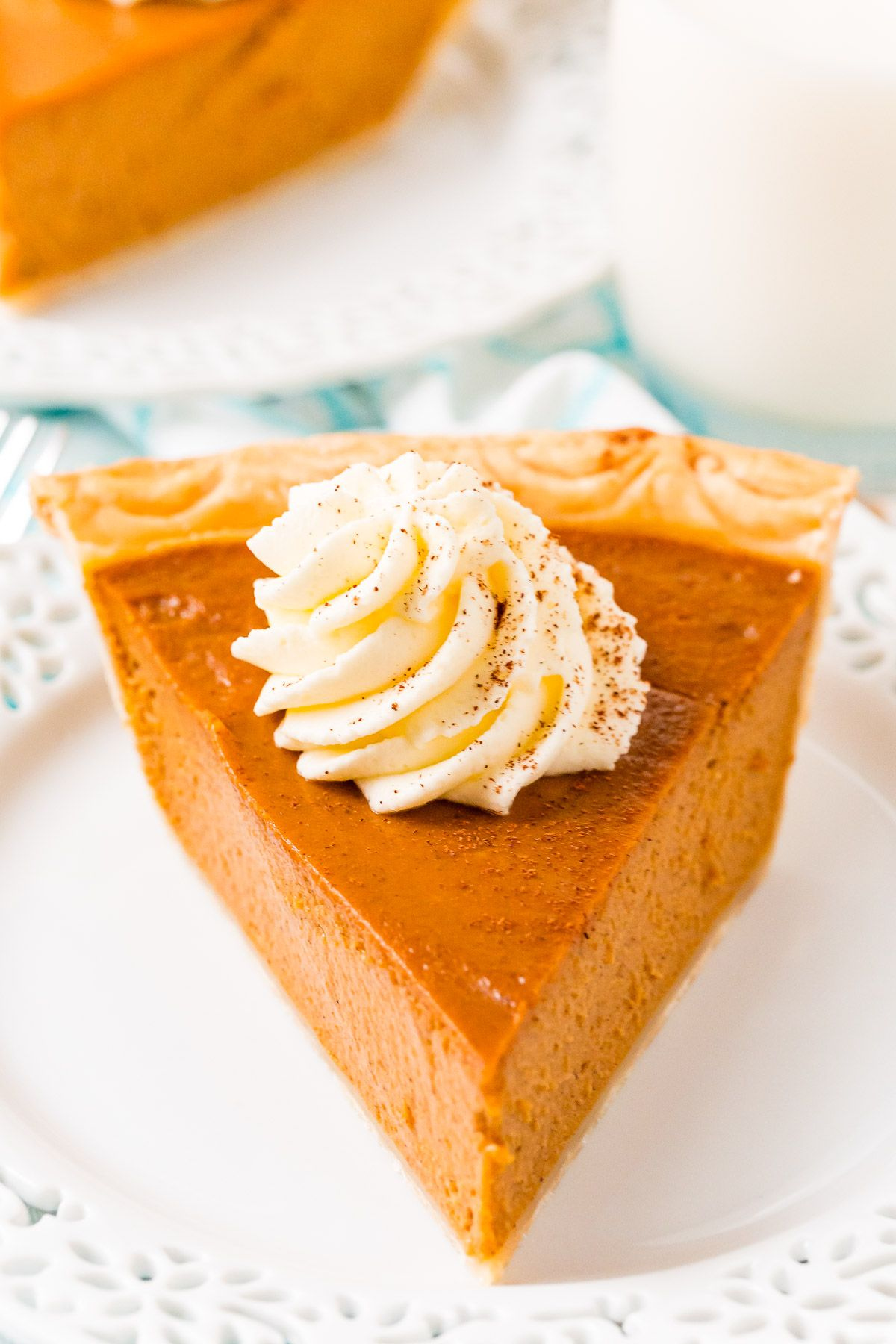 This Pumpkin Pie Recipe Is Perfect For Fall And Thanksgiving A Smooth 